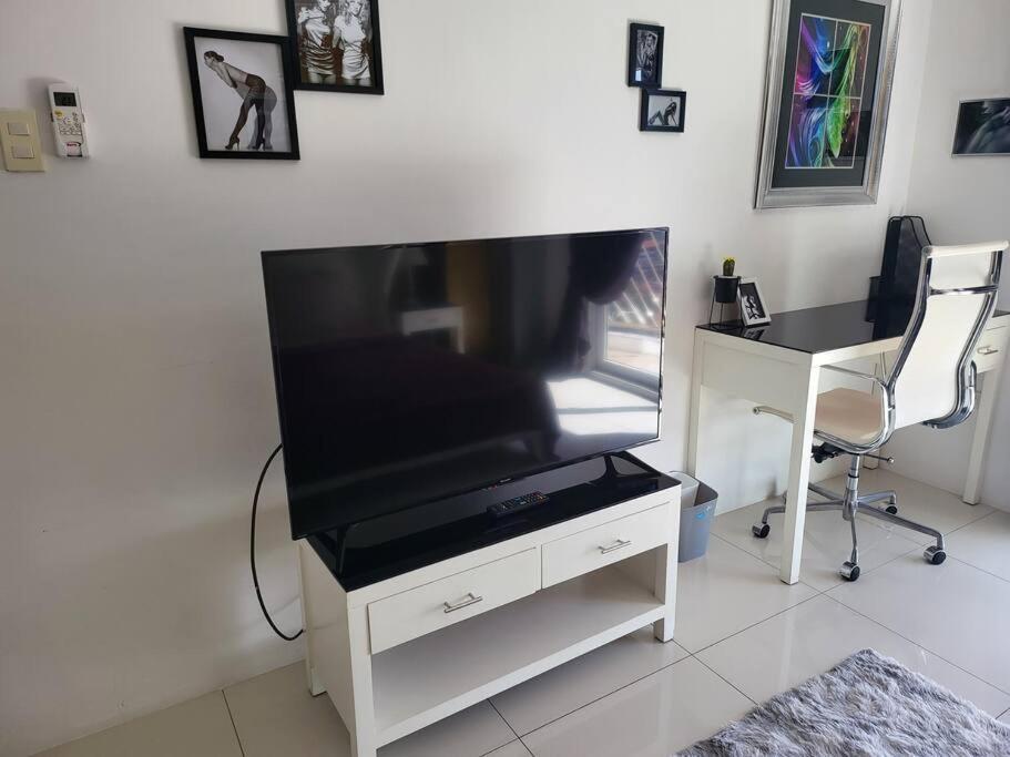 Kandi Tower 3, Premium 1Br With 2Cr & 2 Balcony. Angeles Kültér fotó